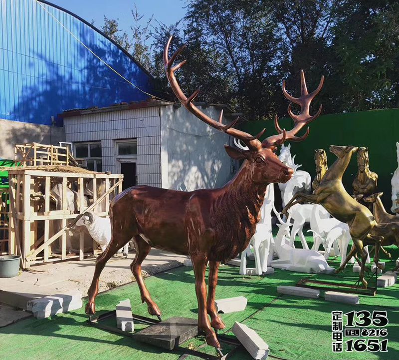 公園景區玻璃鋼仿銅戶外大型梅花鹿雕塑